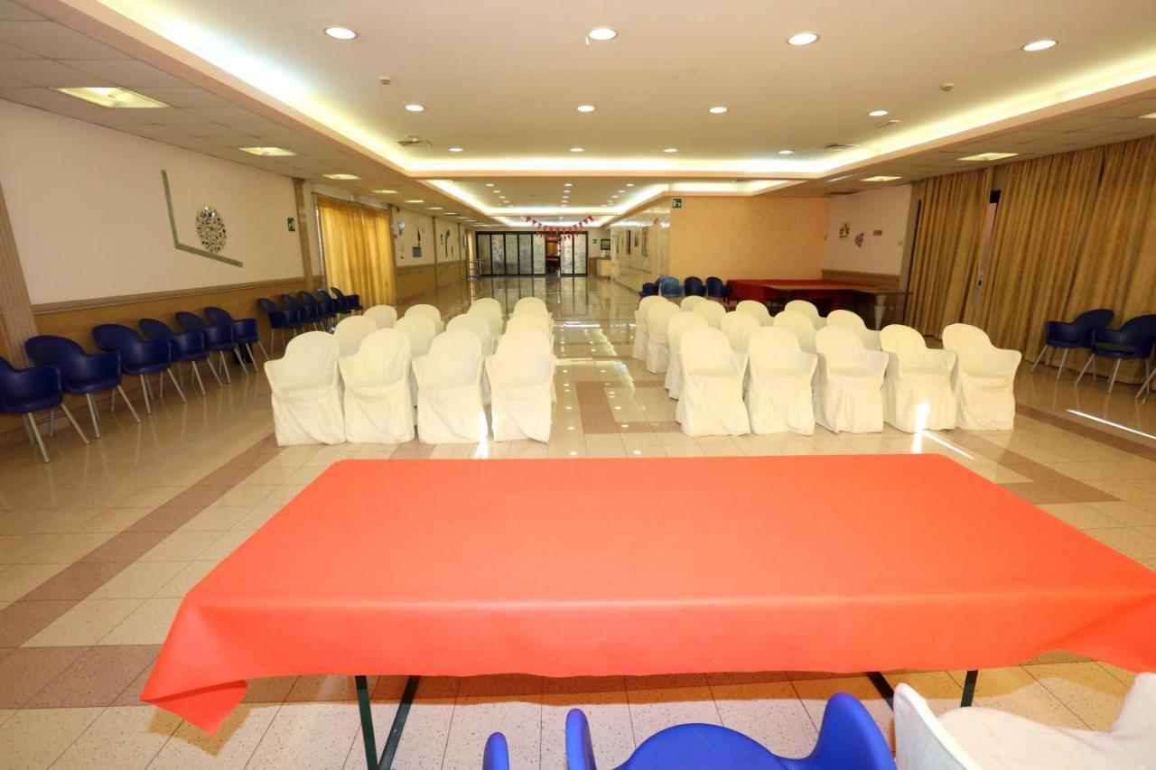 Hotel Palacavicchi Ciampino Exterior photo
