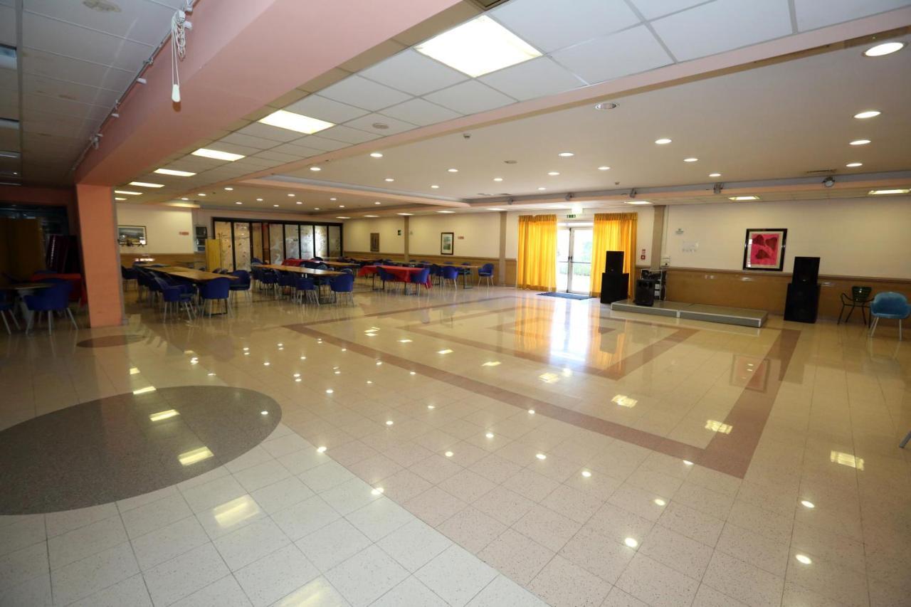 Hotel Palacavicchi Ciampino Exterior photo