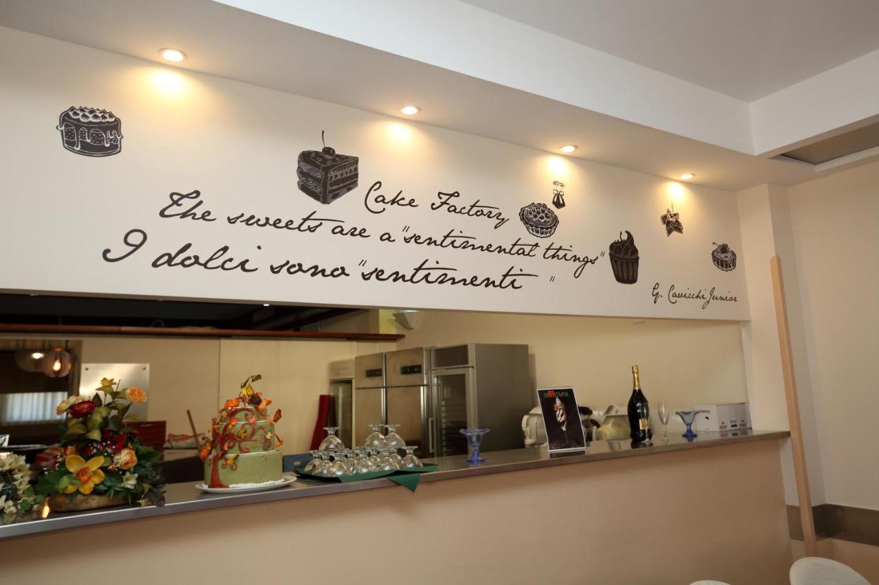 Hotel Palacavicchi Ciampino Exterior photo